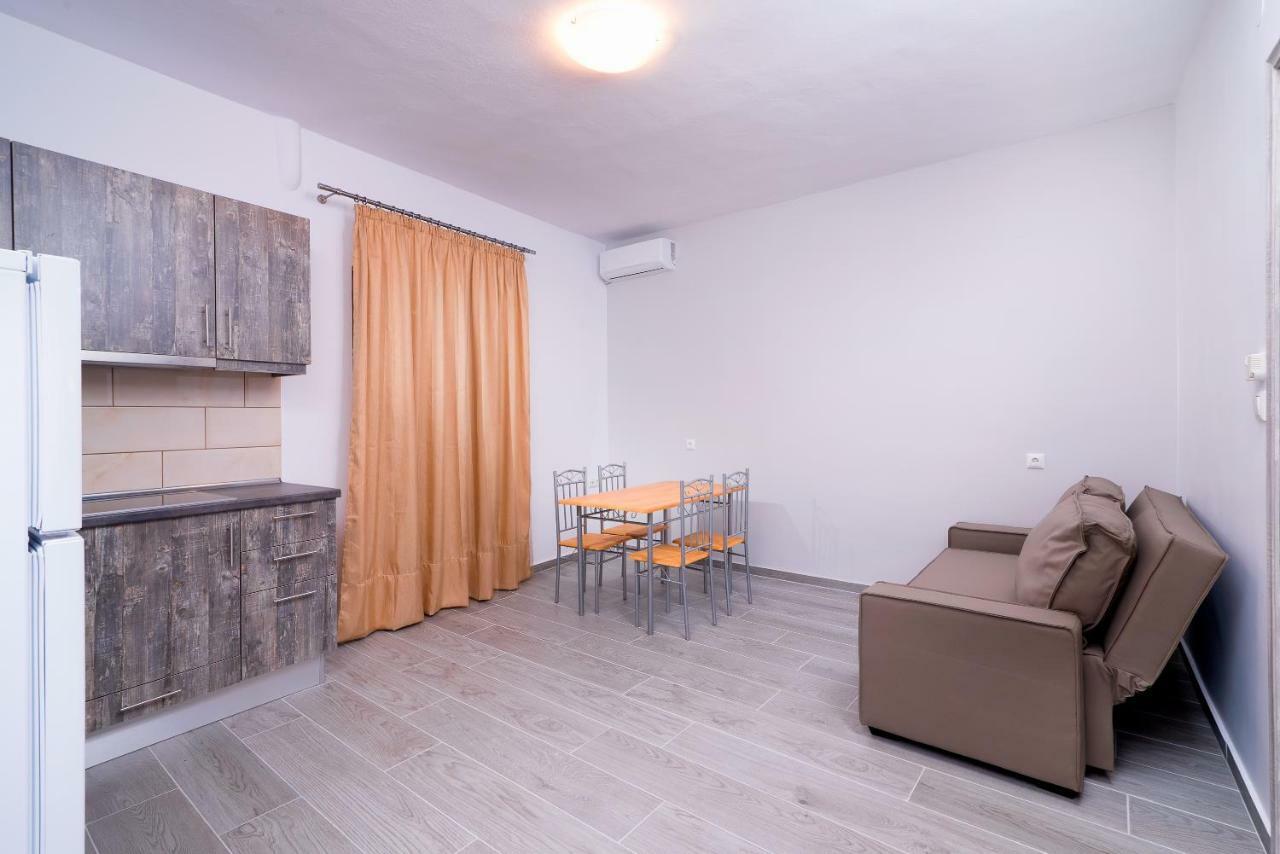 Kentrikon Rooms III & Mint House Limenaria  Exterior photo